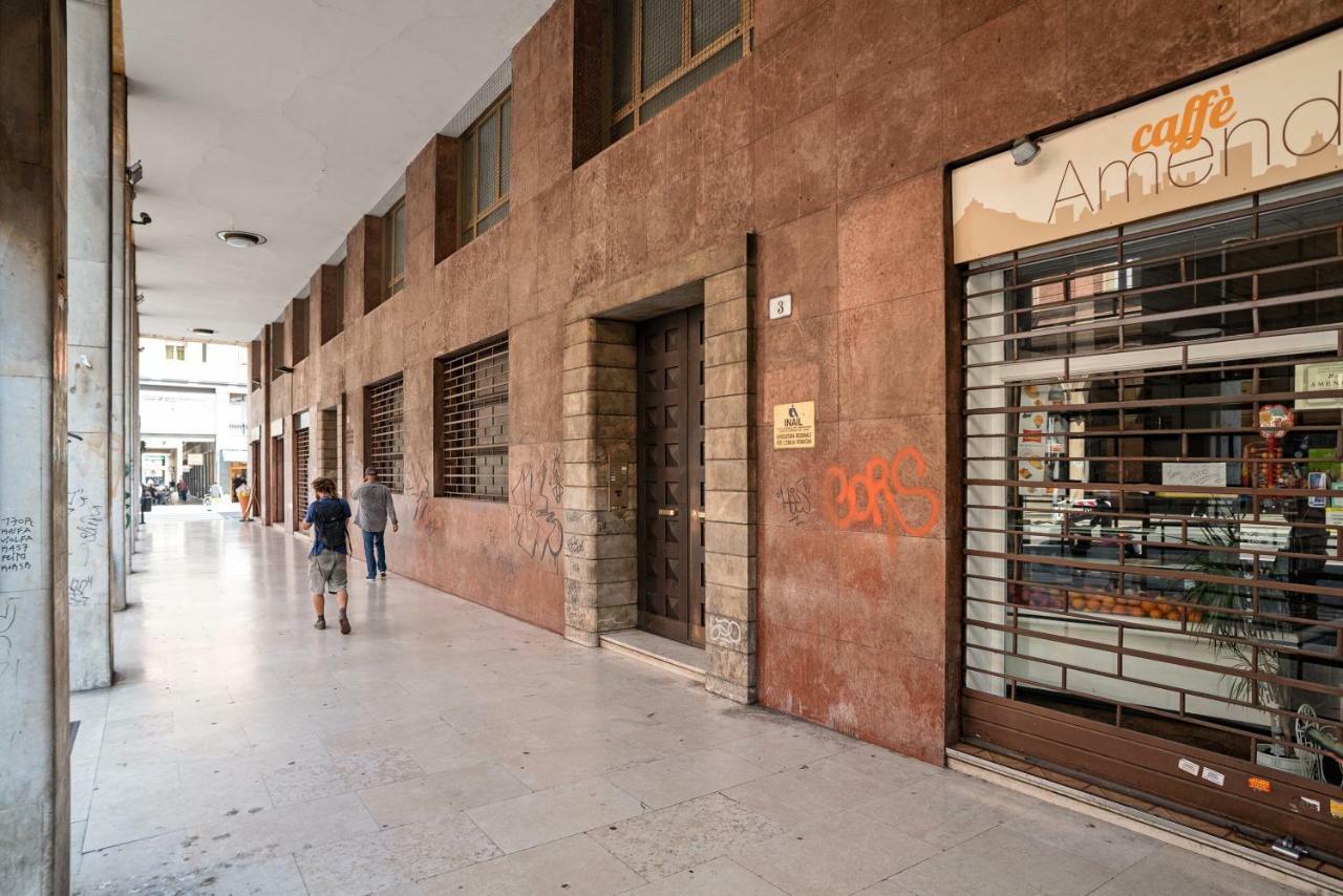 Bologna Railway Station Flat Bolonha Exterior foto